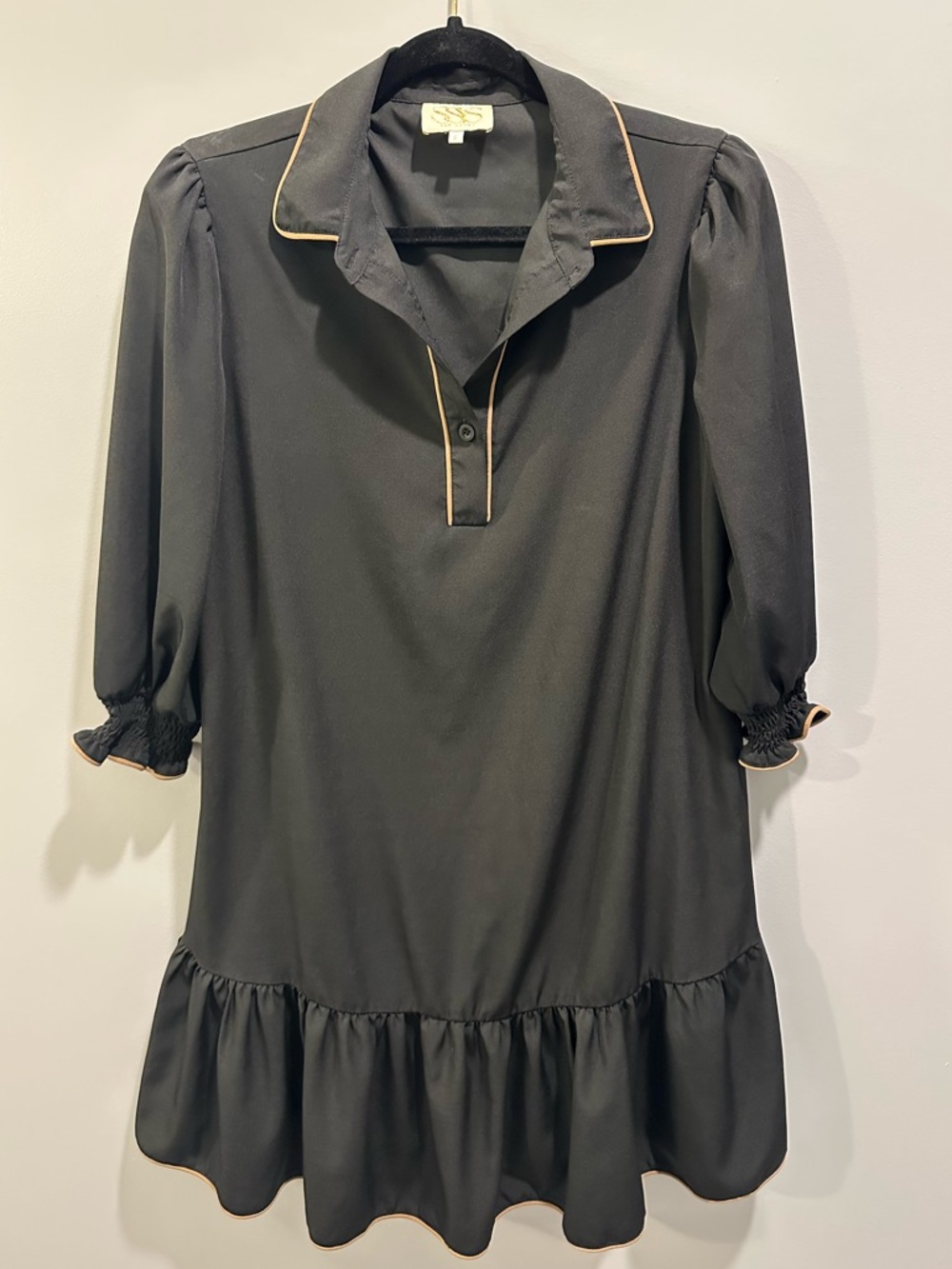 SSYS Ruffle Hem and Sleeve Collared Taupe Trim Dress Black Size S - Picture 3 of 6
